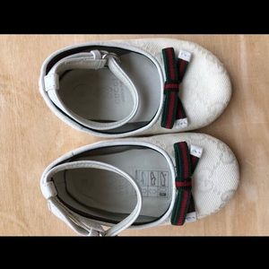 Gucci baby flats